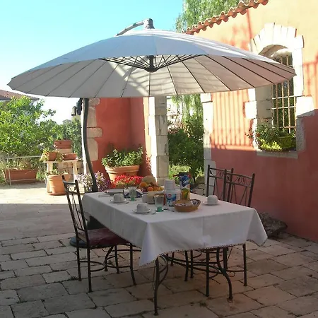 Garden 3* Μόντικα
