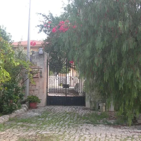 Garden 3* Μόντικα