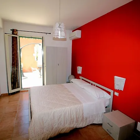 Garden Bed and Breakfast Μόντικα